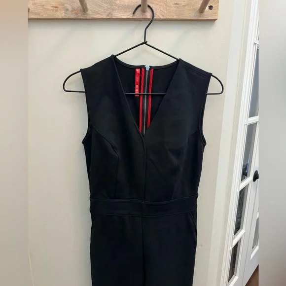 SPANX Perfect Sleeveless Jumpsuit in Black - Picture 5 of 11